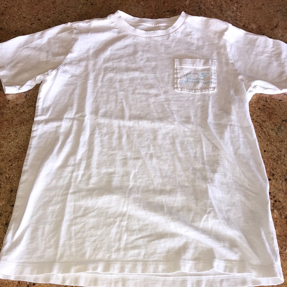 Vineyard Vines tee shirt
